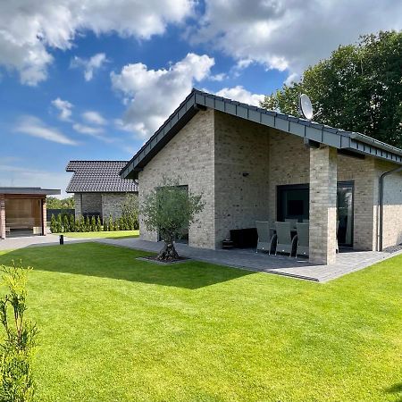 Ferienhaus mit Sauna am Harkebrügger See in der Nähe von Oldenburg Barssel  Exterior foto