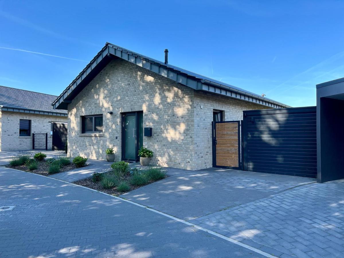Ferienhaus mit Sauna am Harkebrügger See in der Nähe von Oldenburg Barssel  Exterior foto